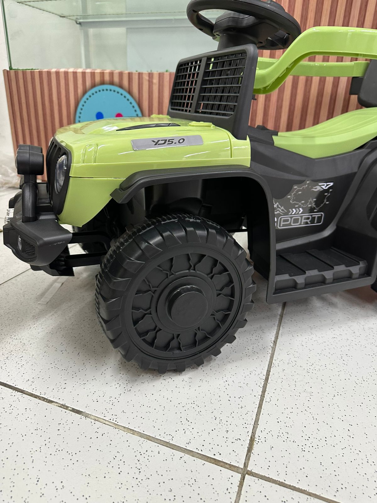 Coche Eléctrico Ride-On con Control para Niños